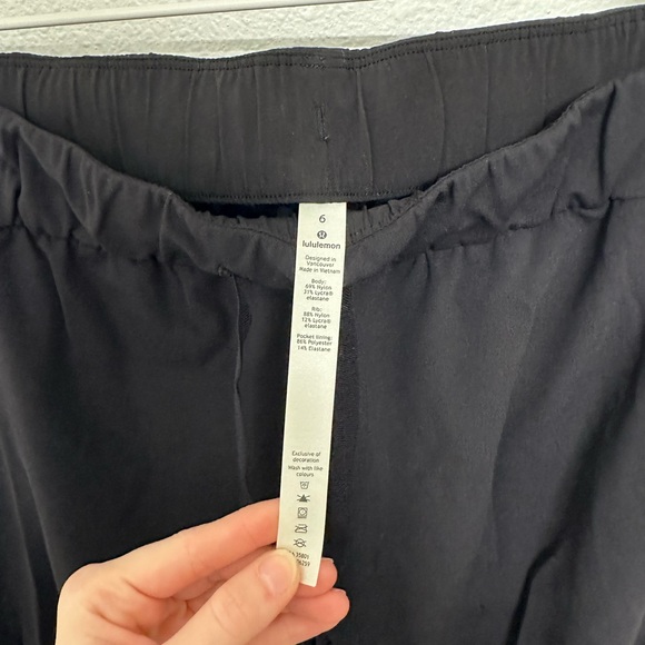 Lululemon joggers - Picture 6 of 8